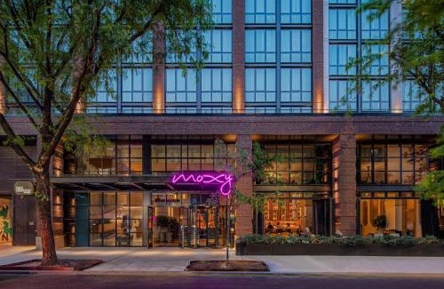Williamsburg Hotel | Moxy Brooklyn Williamsburg
