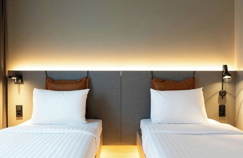 Finkenwerder Hotel | Moxy Hamburg - Finkenwerder