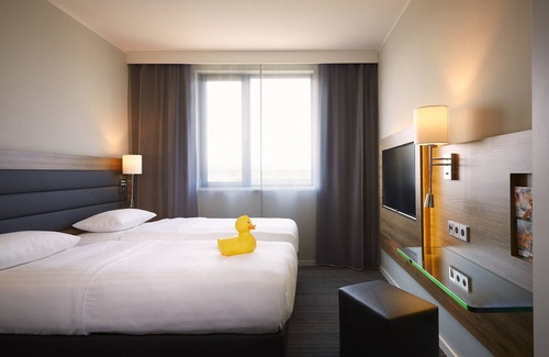 Novegro Hotel | Moxy Milan Linate Airport