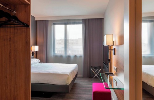 Novegro Hotel | Moxy Milan Linate Airport