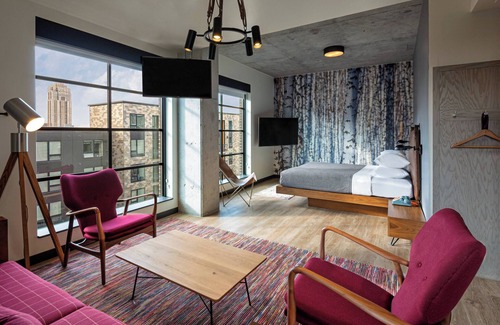 Downtown East Hotel | Moxy Minneapolis Downtown