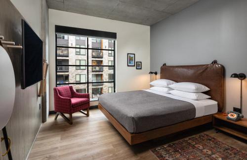 Downtown East Hotel | Moxy Minneapolis Downtown