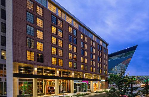 Downtown East Hotel | Moxy Minneapolis Downtown