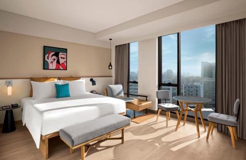 Andheri West Hotel | Moxy Mumbai Andheri West
