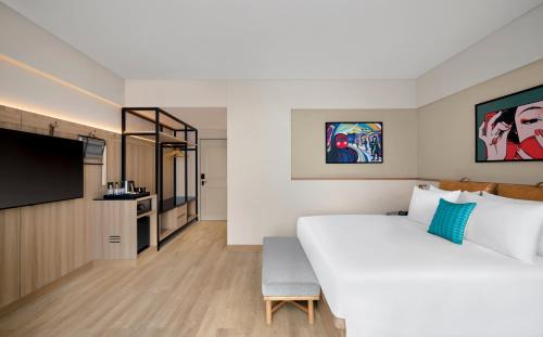 Andheri West Hotel | Moxy Mumbai Andheri West