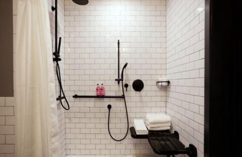 City Center Hotel | Moxy Richmond Downtown