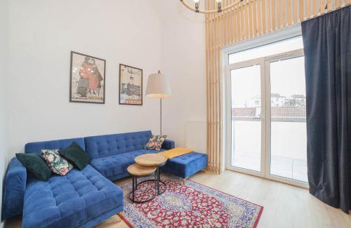 Mragowo Apartment | Mrągowo dwupoziomowy Apartament Indygo 85m2 z widokiem na jezioro