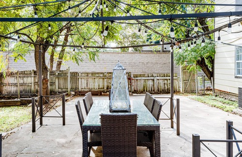 Dawson House | Mr. Wilson | A perfect homebase for your adventures in Austin