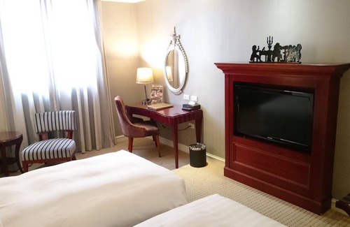 Banqiao Hotel | MRT Hotel