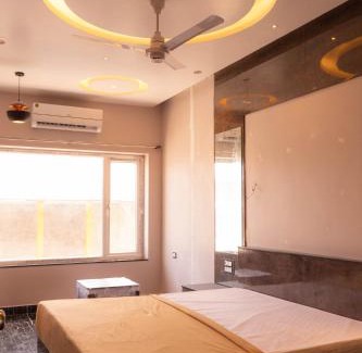 Mylapore Tiruvallikk Hotel | MS RESIDENCY