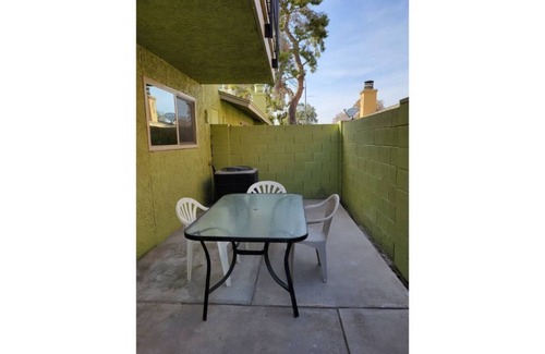 North Mountain Condo | Msg for 5%off 2Bed1Bath KingQueenBeds NorthPHX