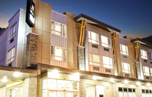Kitimat Hotel | MStar Hotel