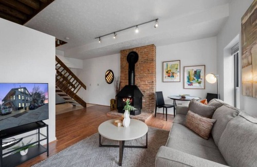 Mount Adams Apartment | Mt. Adams 1BR | Free Parking