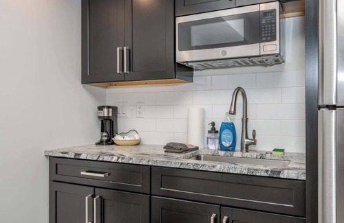 Mount Adams Apartment | Mt. Adams Nest Studio for 2