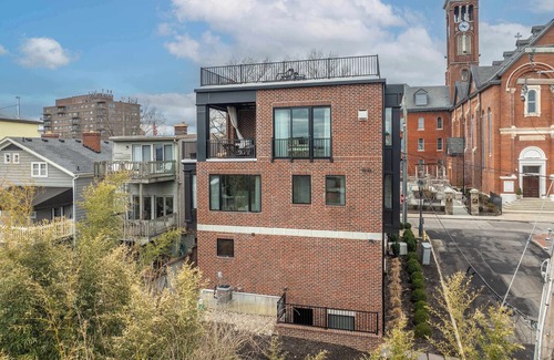 Mount Adams Apartment | Mt. Adams Nest Studio for 2