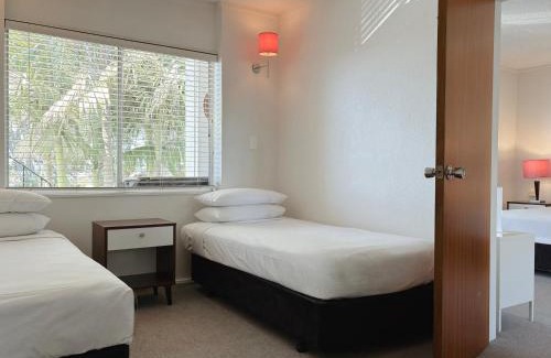 Mount Albert Hotel | Mt Albert Motor Lodge