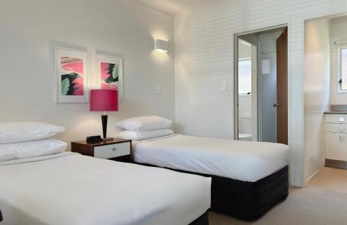 Mount Albert Hotel | Mt Albert Motor Lodge