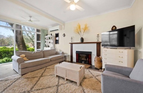 Ovens House | Mt Buffalo Views - Sensational Views of Mt. Buffalo