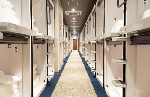 Fujikawaguchiko Hotel | Mt.Fuji Cabin & Lounge Highland Station Inn (Capsule Hotel)