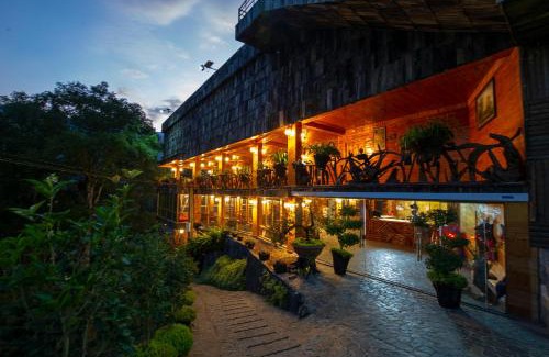 Hau Thao House | MT House Sa Pa - Mountain & Terraced fields View And Trekking Tour