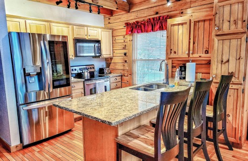 Bostic Cabin | MTN Cabin Getaway: Hot Tub, Fireplace, Game Tables, Views
