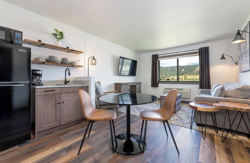 Ridgway Hotel | MTN Lodge Ridgway