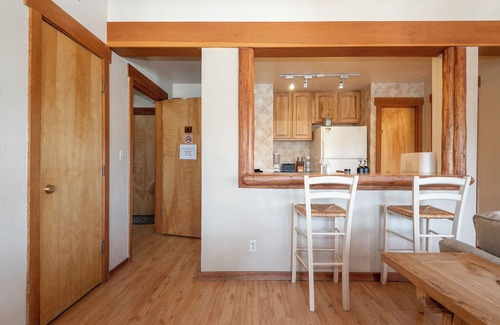 Tahoe City Apartment | Mtn Retreat(Studio) @Granlibakken, near Lake & ski