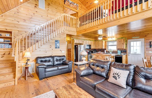 Murphy Cabin | Mtn-View Cabin: Deck & Pets Welcome in Murphy