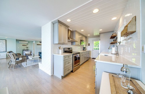 Camano Island House | Mtn-View Camano Island Retreat Overlooking Beach