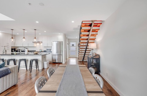 Jackson Hole Condo | Mtn-view downtown condo with balcony, fireplace, streaming, washer/dryer, AC