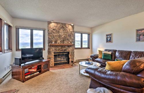 Silvercreek Apartment | Mtn View Granby Condo with In-Unit Hot Tub!