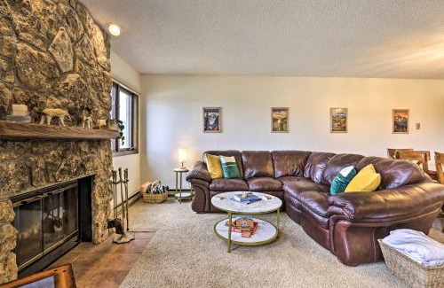 Silvercreek Apartment | Mtn View Granby Condo with In-Unit Hot Tub!