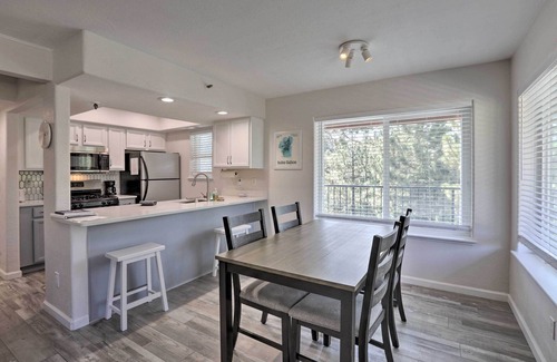 Tahoe Village Condo | Mtn-View Lake Tahoe Escape: 'Heavenly Daze Chalet’