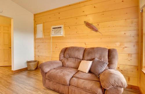 Mountain View House | Mtn-View Porch Arkansas Cabin Near White River