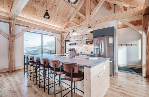 Bethel House | Mtn View, Sleeps 20, Hot Tub, Firepit, Wood Stove, Theater, Workspace, Bar, Gym