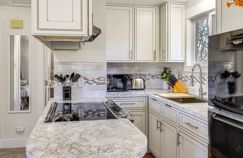 Stevensville Cottage | Mtn-View Stevensville Cottage: Hike, Fish, Explore