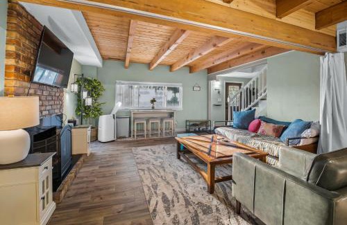 West University House | MtnCity Views 4BR Firepit FamilyRetreat NearUNR