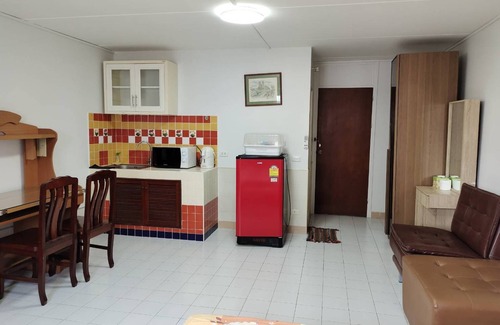 Ban Mai Apartment | Muangthong Inn