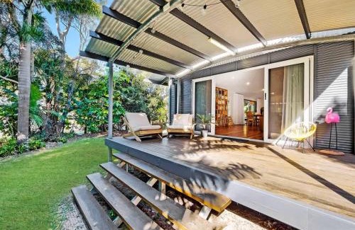 Mudjimba House | Mudjimba Beach Haven - Stroll to the Water