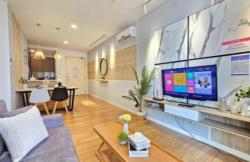 Puchong Apartment | Muji Design Homestay with Balcony and Nice Swimming Pool View at Cyberjaya by Cloud Host