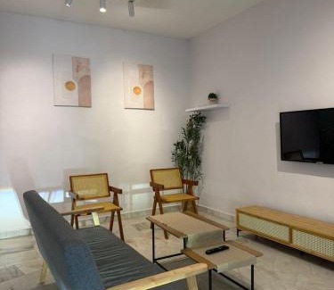 Teluk Intan House | Muji Homestay, 4 bedrooms, Few mins To Lean Tower by Mr Homestay