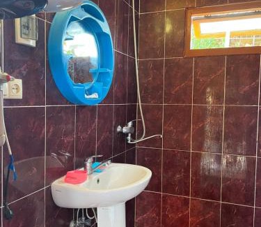 Mukhuri House | Mukhuri Center Guesthouse