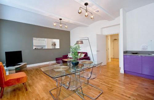 Clerkenwell House | Mulberry Flat 3 - One bedroom 2nd floor by City Living London