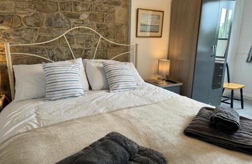Brading Apartment | Mulberry Lawn Apartments