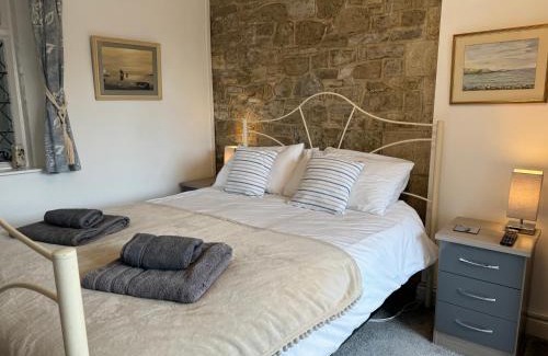 Brading Apartment | Mulberry Lawn Apartments