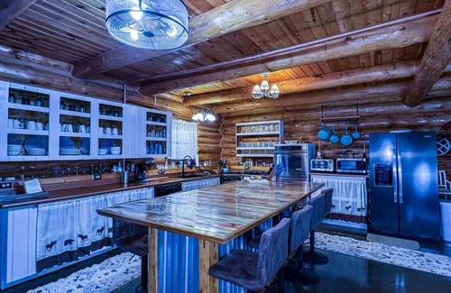 Hot Springs Cabin | Mule Deer Ridge At Seven Sisters