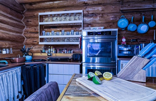 Hot Springs Cabin | Mule Deer Ridge At Seven Sisters