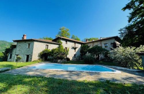 Levice Villa | Mulino Gorretta Langhe House with swimming pool