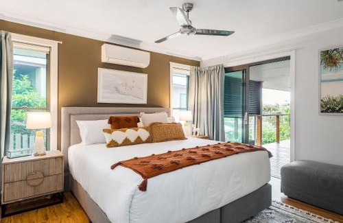 Suffolk Park House | Mulivista - spacious home with ocean views & pool