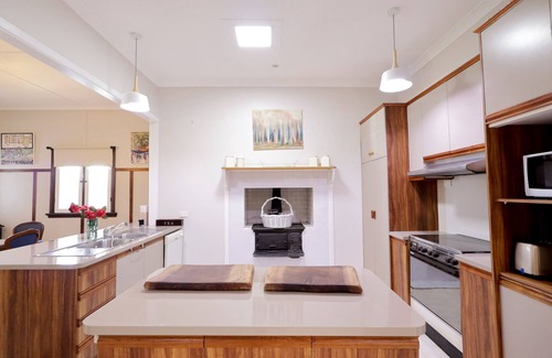 Tenterfield House | Mullane Cottage Tenterfield